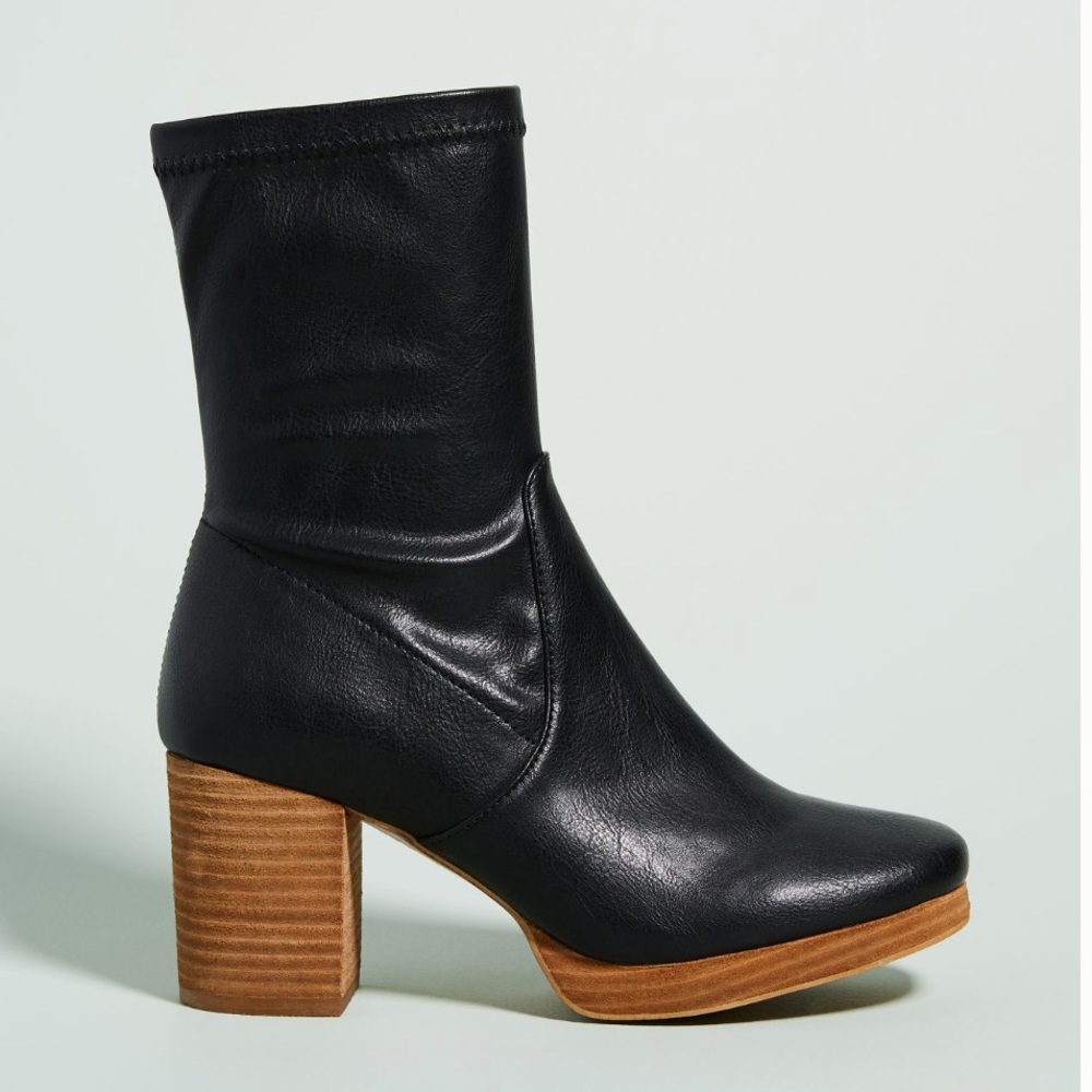 Silent D Careful Boots